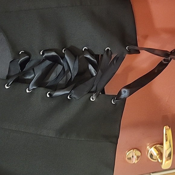 Vest - Picture 7 of 7